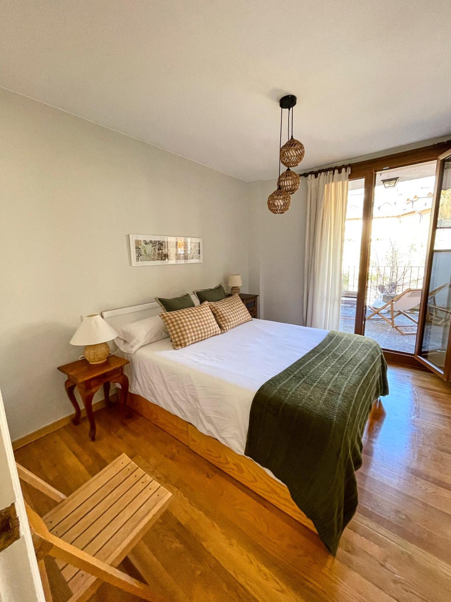 Apartamento Familiar En El Centro De Benasque Con Terraza Экстерьер фото